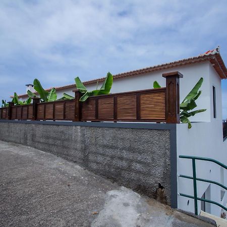 Oliveira'S Apartments - Madeira Island 蓬塔德尔加达 外观 照片