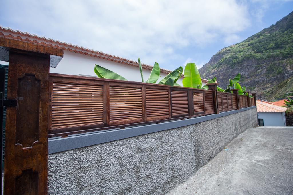 Oliveira'S Apartments - Madeira Island 蓬塔德尔加达 外观 照片