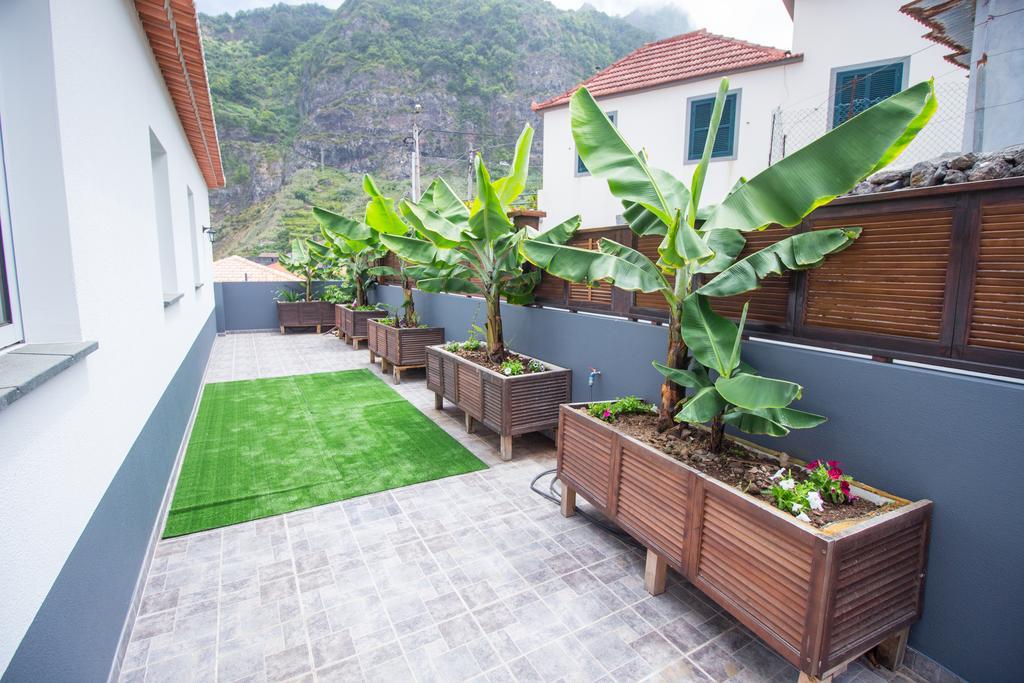 Oliveira'S Apartments - Madeira Island 蓬塔德尔加达 外观 照片