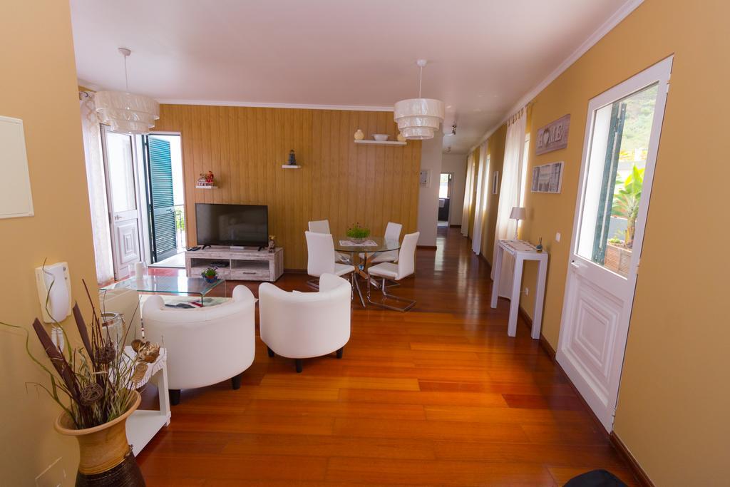 Oliveira'S Apartments - Madeira Island 蓬塔德尔加达 外观 照片