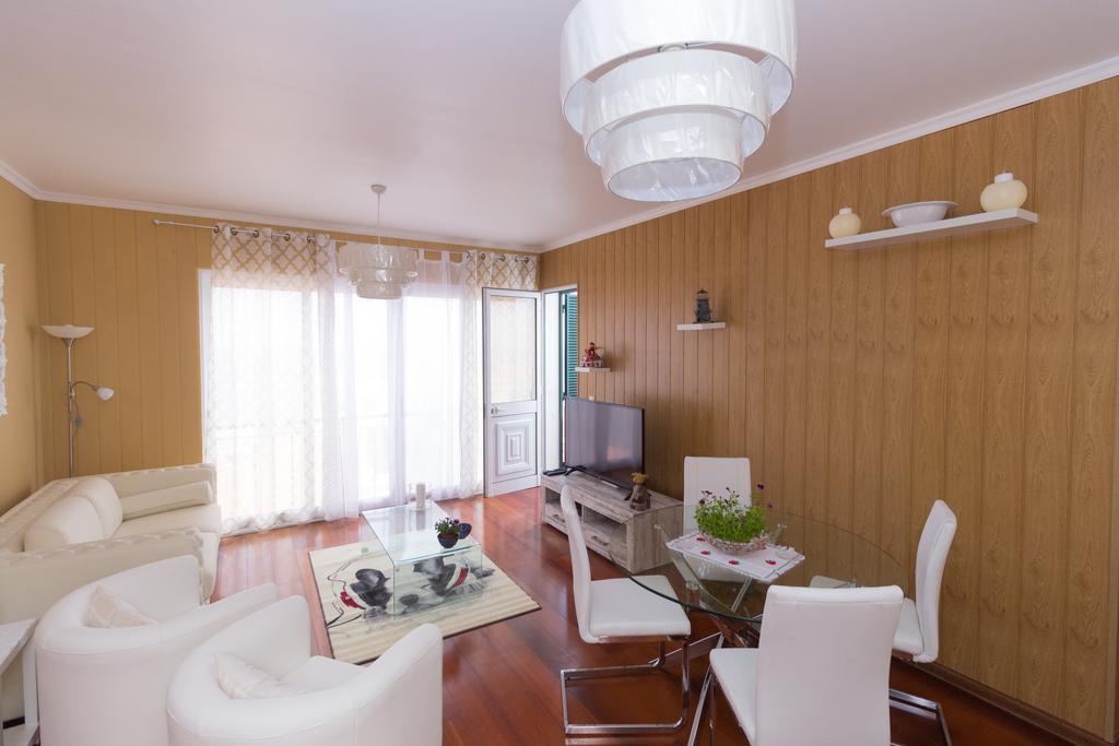 Oliveira'S Apartments - Madeira Island 蓬塔德尔加达 外观 照片