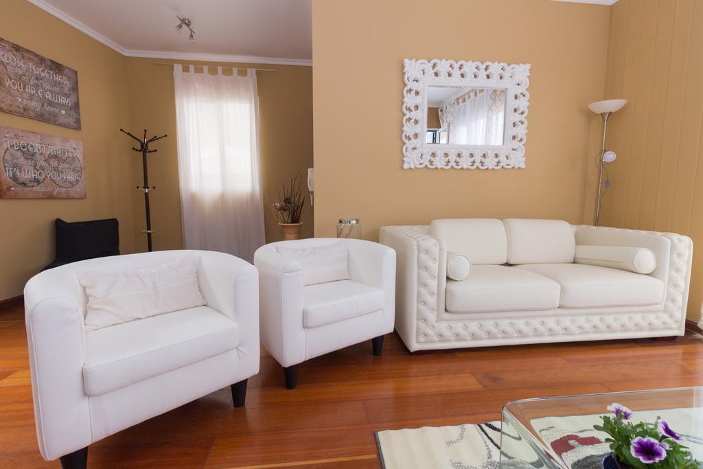 Oliveira'S Apartments - Madeira Island 蓬塔德尔加达 外观 照片