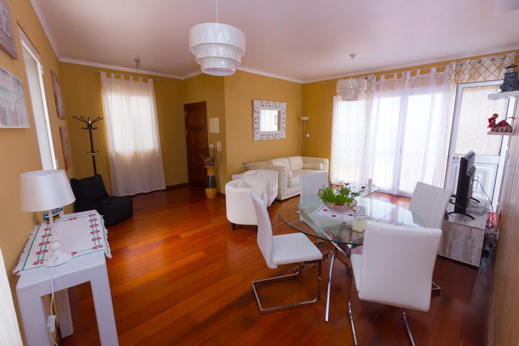 Oliveira'S Apartments - Madeira Island 蓬塔德尔加达 外观 照片