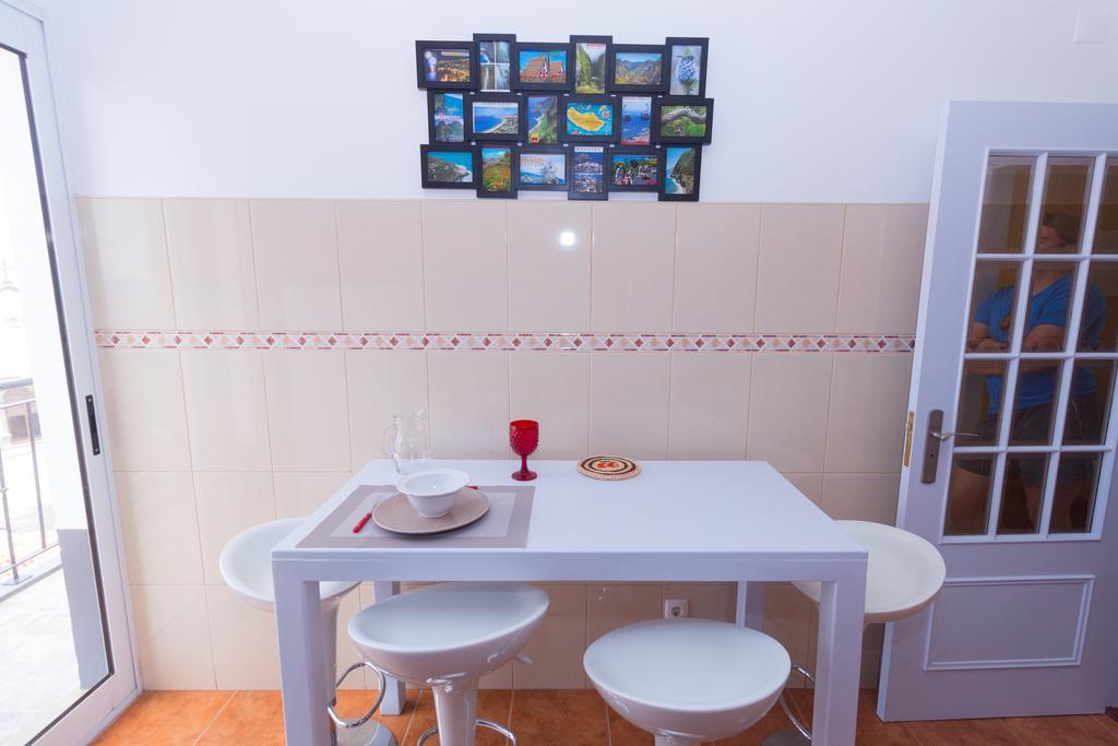 Oliveira'S Apartments - Madeira Island 蓬塔德尔加达 外观 照片