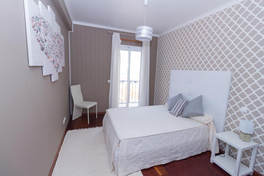 Oliveira'S Apartments - Madeira Island 蓬塔德尔加达 外观 照片