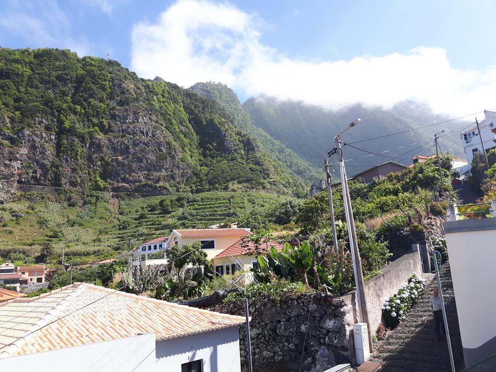 Oliveira'S Apartments - Madeira Island 蓬塔德尔加达 外观 照片