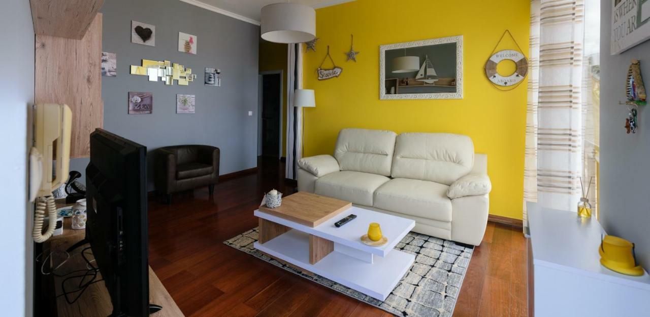 Oliveira'S Apartments - Madeira Island 蓬塔德尔加达 外观 照片