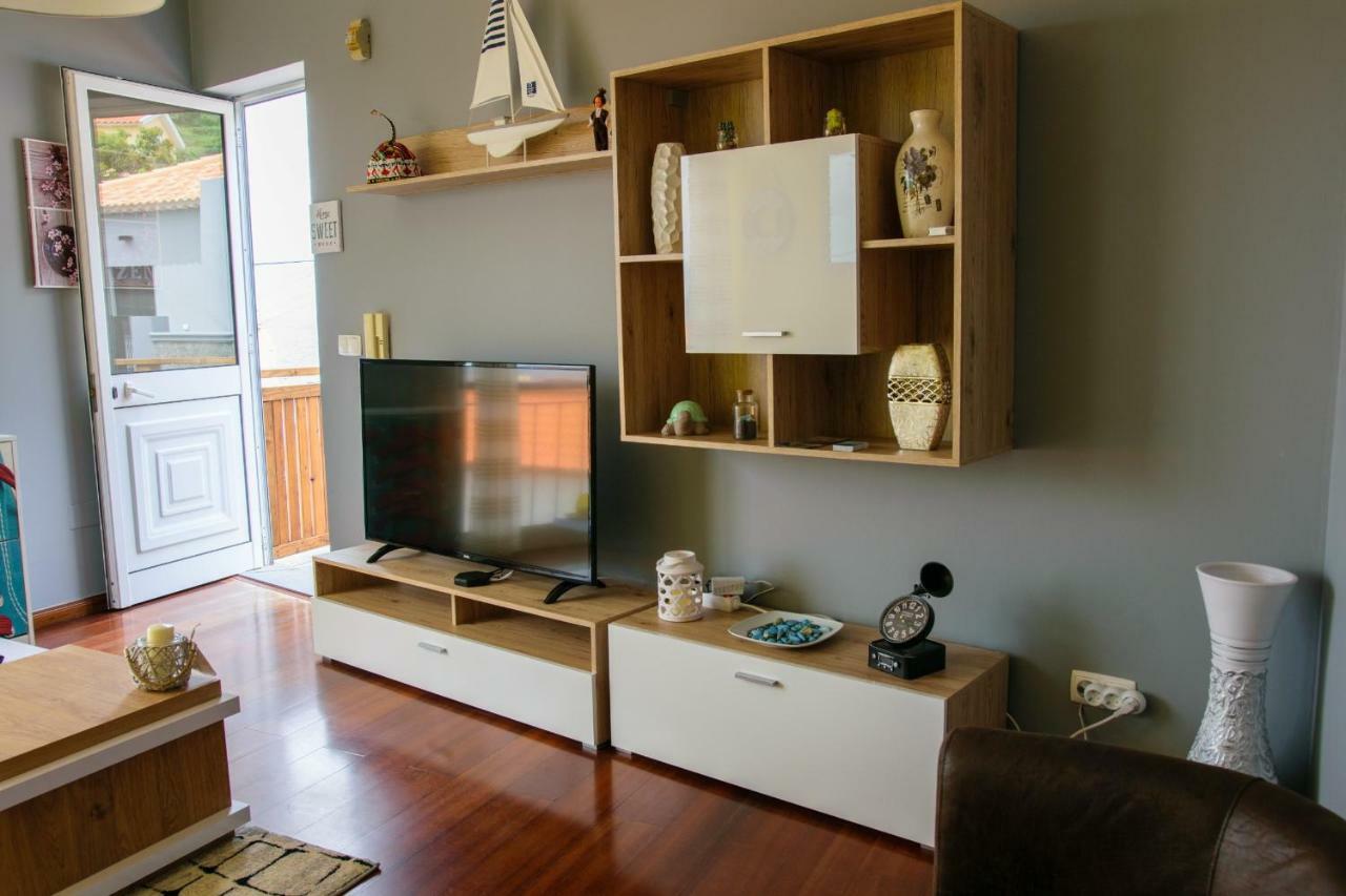 Oliveira'S Apartments - Madeira Island 蓬塔德尔加达 外观 照片